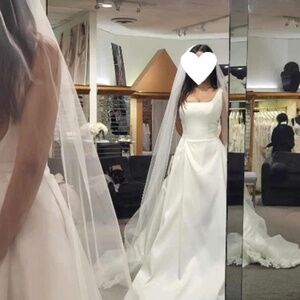 Wedding dress